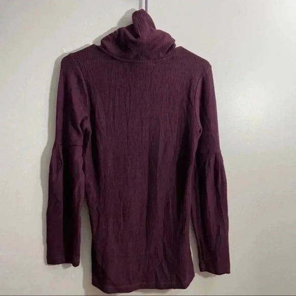 Anthropologie Rachael turtleneck pullover top 
Size XS
NWOT - Picture 3 of 7